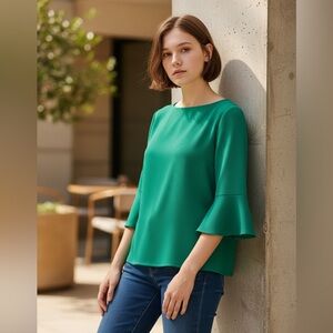 Bright Flirty Kelly Green Crew Neck Dress Top; 3/4 Bell Sleeve (Size L)